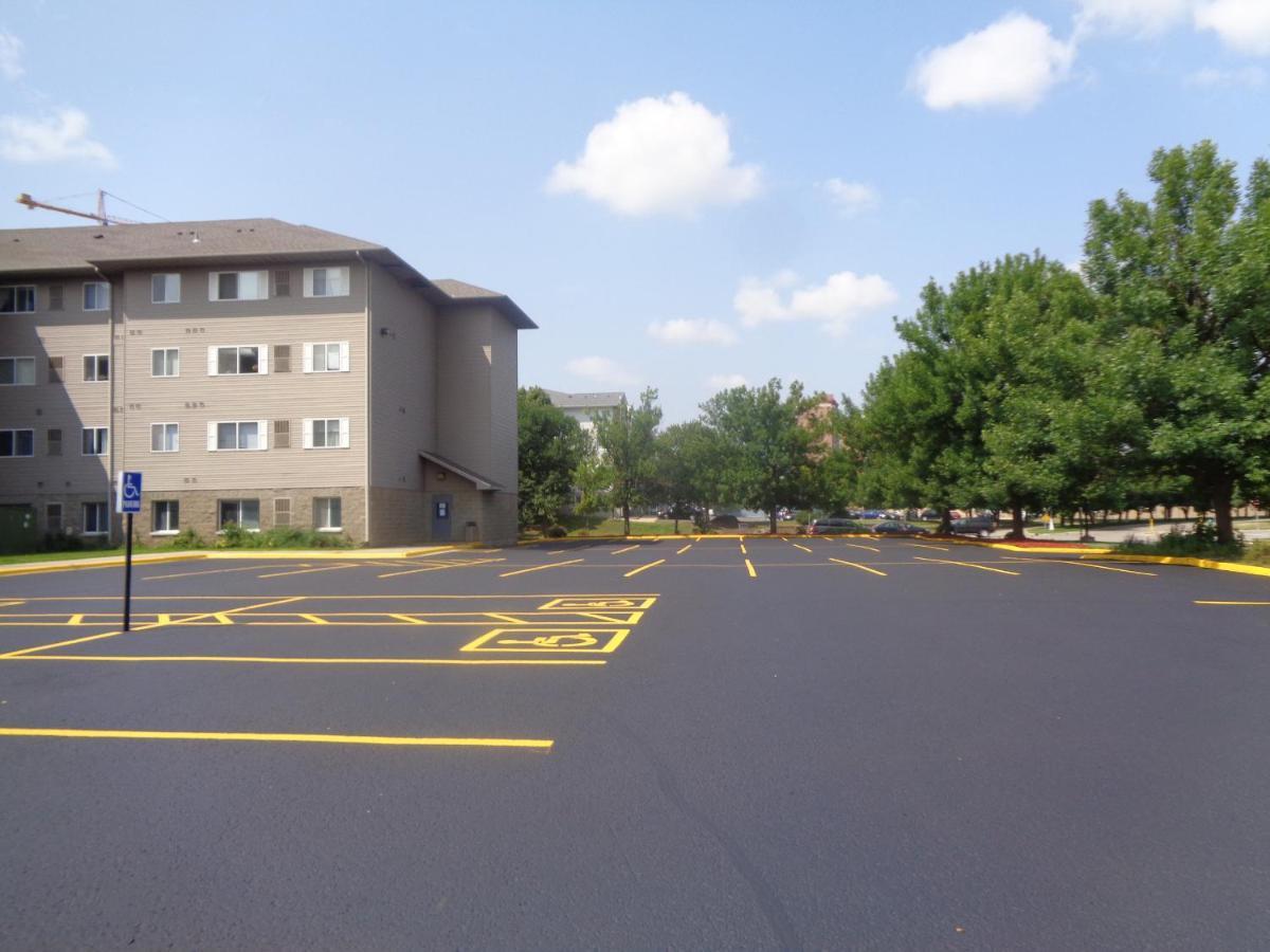 Riverview Suites Apartments Рочестер Экстерьер фото